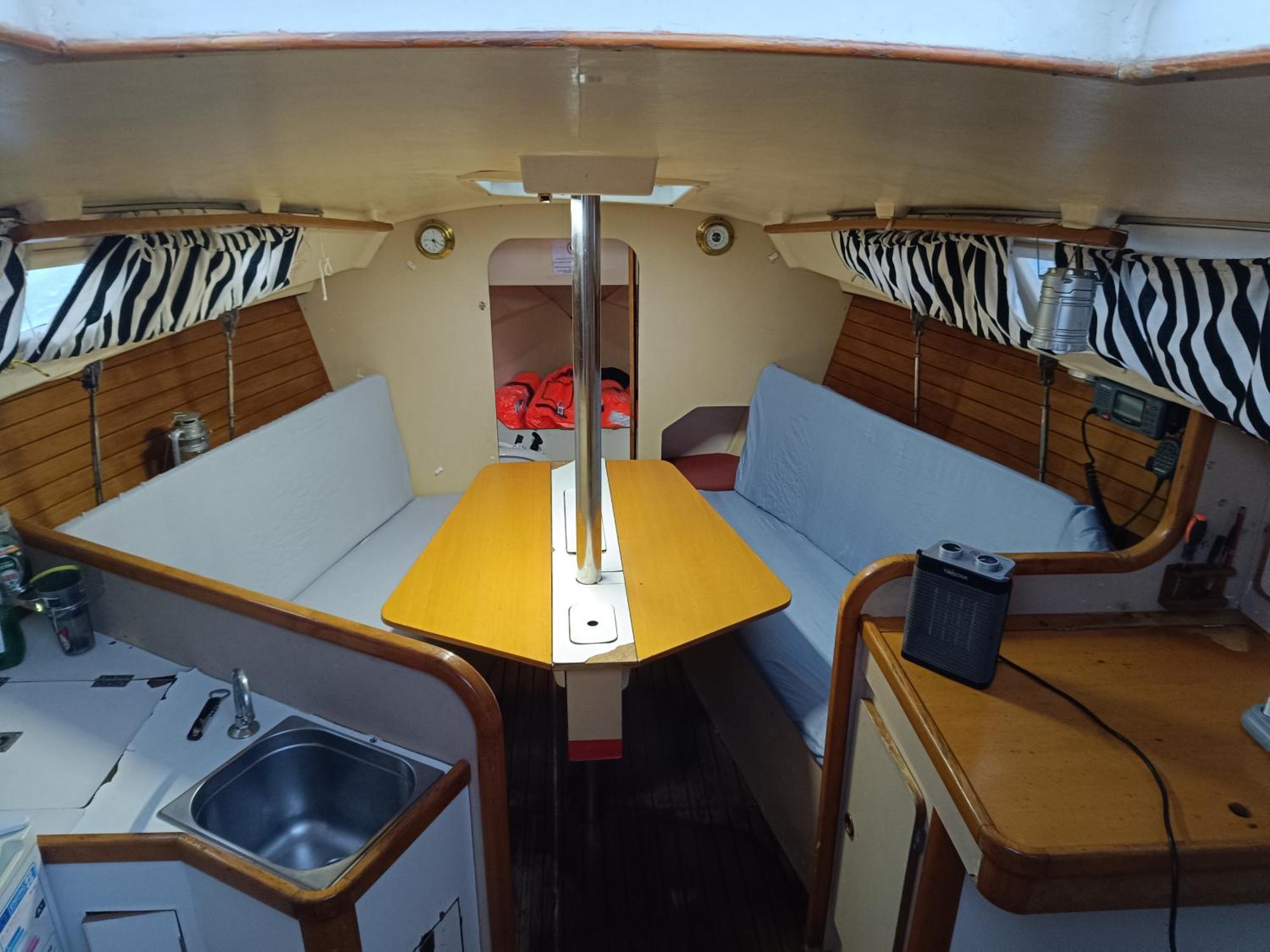 Experience On A Sailboat To Sleep Hotel Sant Adria de Besos Bagian luar foto